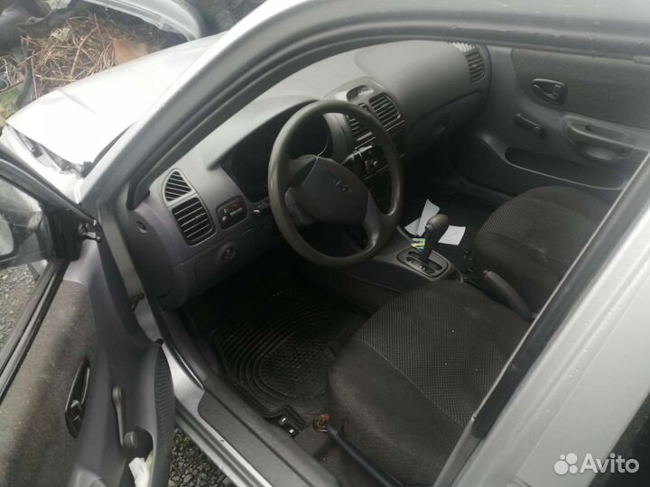 Хендай акцент. На автомате в разборе