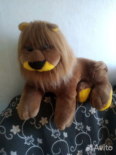 Большая мягкая игрушка Лев