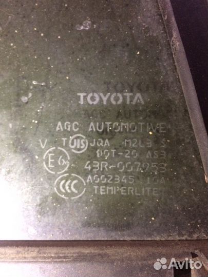 Форточка задняя правая Тойота Рав4 Лонг