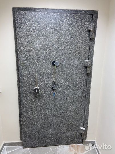 Дверь бронированная банк, депозитарий