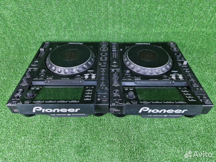 DJ-проигрыватель Pioneer CDJ-2000