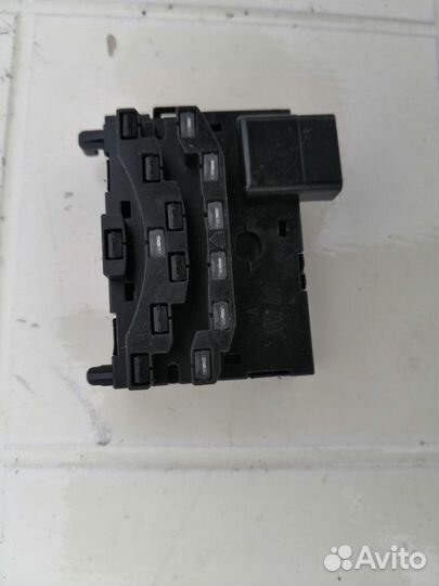 Датчик угла поворота VW Golf 5 2005 1.6 МКПП