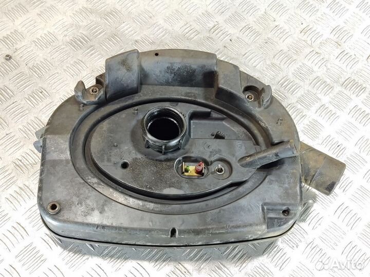 Корпус воздушного фильтра Volkswagen Polo 1994-199