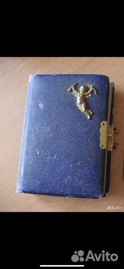 Старинный антикварный фотоальбом
