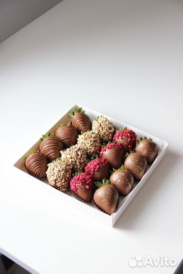 Фрукты в шоколаде