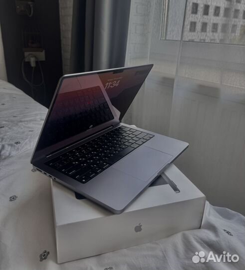 Apple Macbook Pro '14 m2 2023