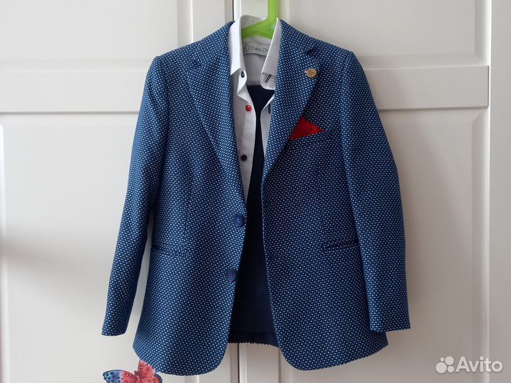 Пиджак на мальчика 7-8 лет