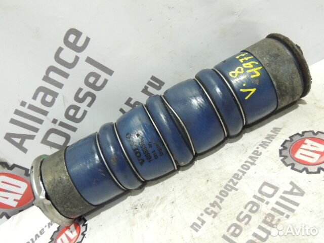 Патрубок интеркулера нижний резин. Volvo FH 1993-1