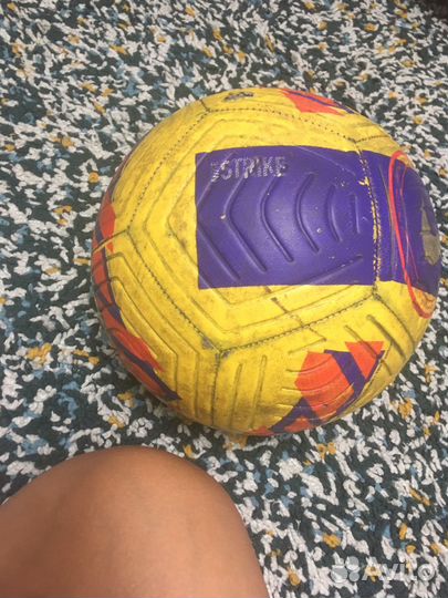 Футбольный мяч nike strike