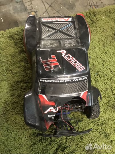 Машинка на радиоуправлении большая