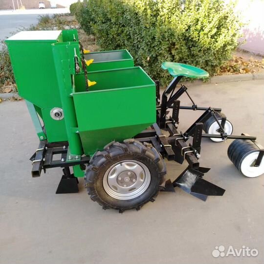 Картофелесажалка для минитрактора