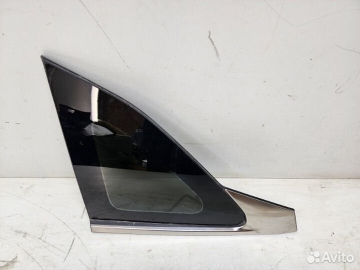 Стекло собачника заднее правое Kia Seltos 1 2019