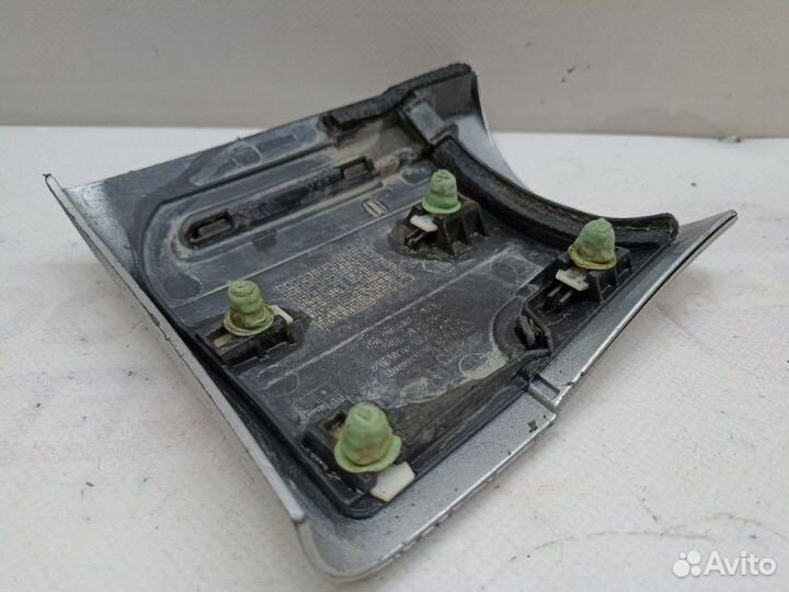 Молдинг на крыло передний левый Porsche Cayenne