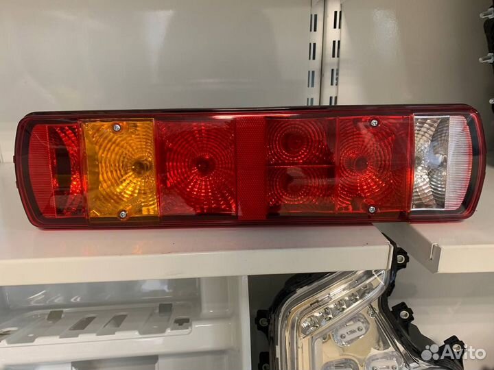 Фонарь Sitrak/howo T5G правый (4 болта)