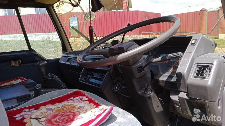 Mitsubishi Fuso Fighter, 1992