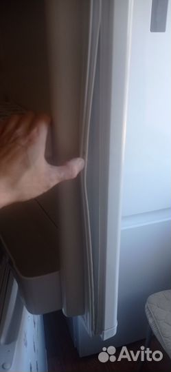 Продам холодильник бу indesit