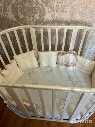 Детская кровать трансформер овальная