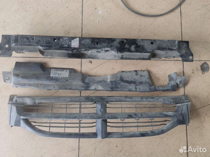 Решётка Панель передняя Dodge caravan 3