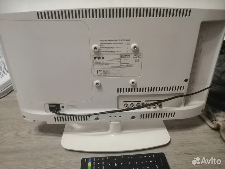 Продаютелевизор на запчасти mysteru MTV-1918LW
