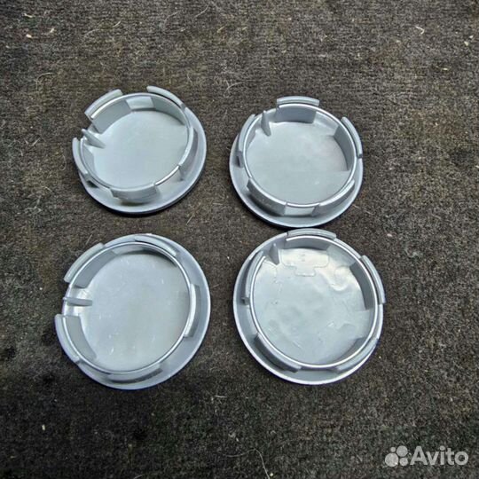 Колпачок колесного диска jeep grand cherokee wk2