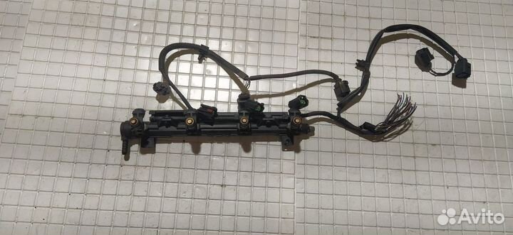 Рейка топливная (рампа) Volkswagen Polo 1.4 BUD