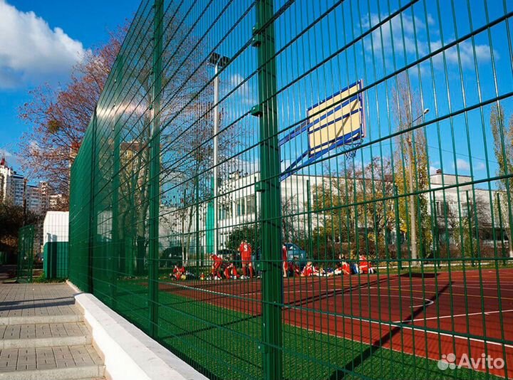 Забор гиттер спорт площадка