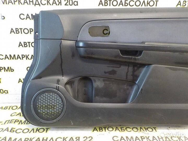 Обшивка двери передней правой Suzuki Grand Vitara