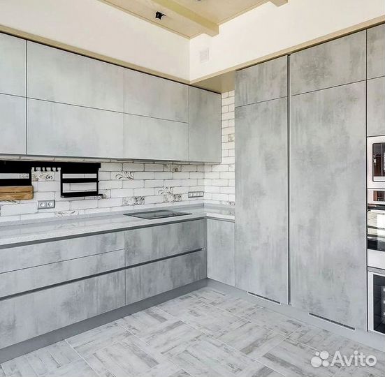 Кухня в потолок на заказ