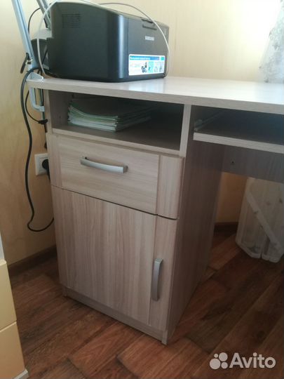 Письменный стол