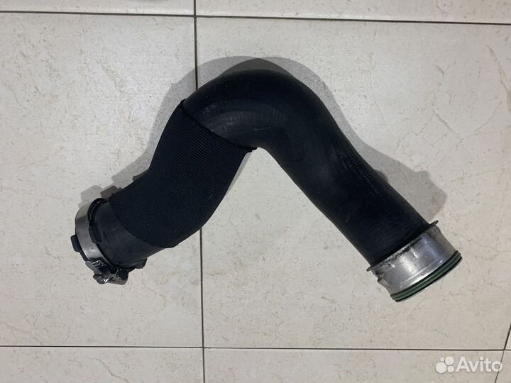 Патрубок интеркулера VW Touareg GP / Audi Q7 4L