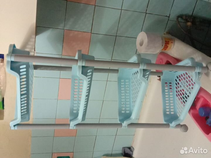 Полочка для ванной угловая