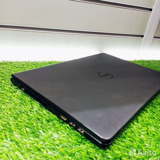 Ноутбук Dell inspiron 15 3000