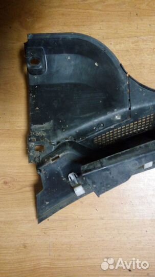 Жабо на рено меган 2 2008г