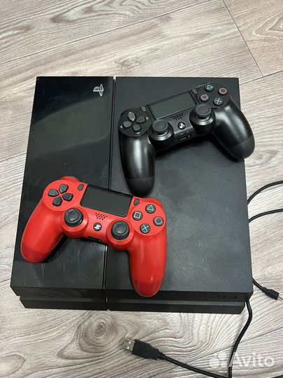 Sony PS4 500гб 2 геймпада