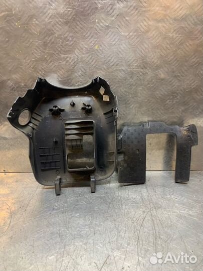 Кожух рулевой колонки Renault Logan 2 L8 K7M 2018