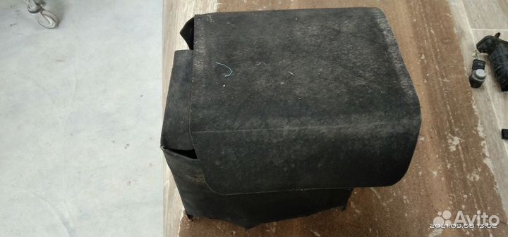 Чехол акб Volkswagen Passat B7 (2011-2015)