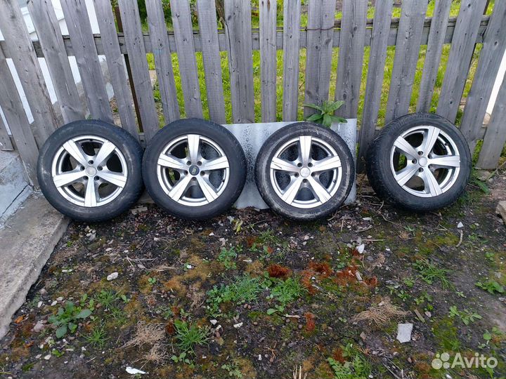 Goodyear EfficientGrip Performance 2 205/60 R16