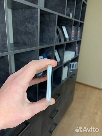 iPhone 8, 64 ГБ