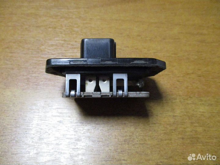 Резистор отопителя Toyota Corolla (E150) 2006-2013