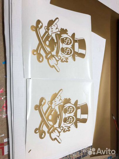 Наклейки на авто