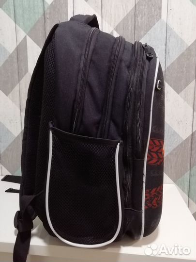 Рюкзак школьный для мальчика ортопедический