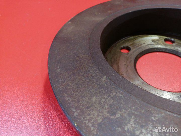 Тормозной диск задний Nissan Primera P12 QG18DE