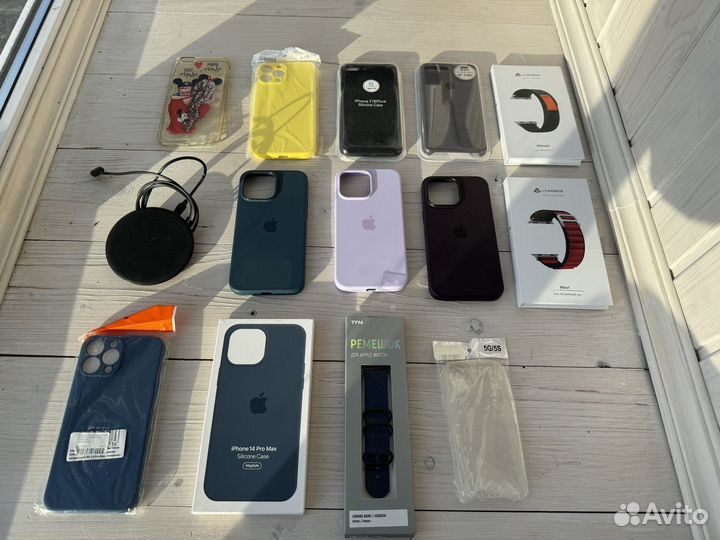 Чехлы, зарядки и ремешки дял Apple