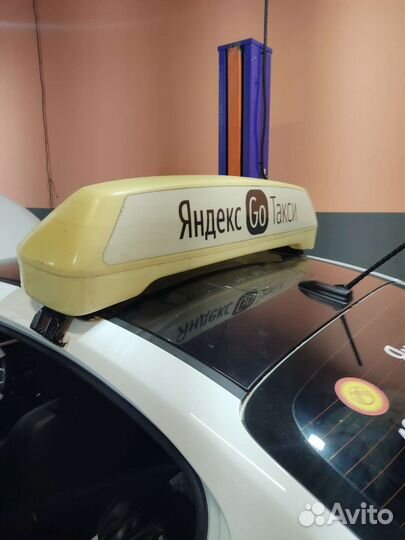 Лайтбокс яндекс такси