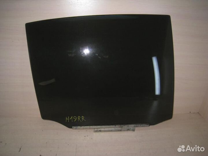 Стекло заднее правое Lexus RX300 (MCU35) 2004