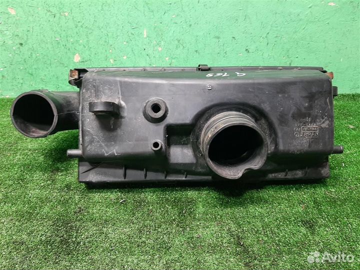 Корпус воздушного фильтра Subaru Forester SG/S11