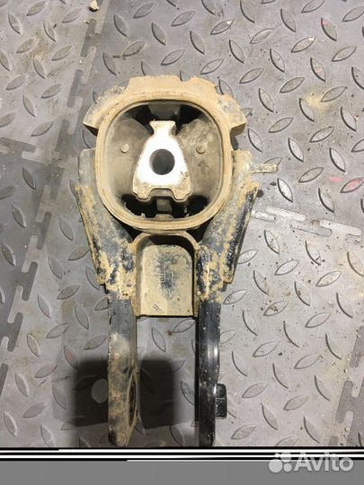 Опора двигателя задняя (Mazda CX-5)