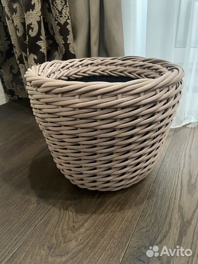 Кашпо из ротанга