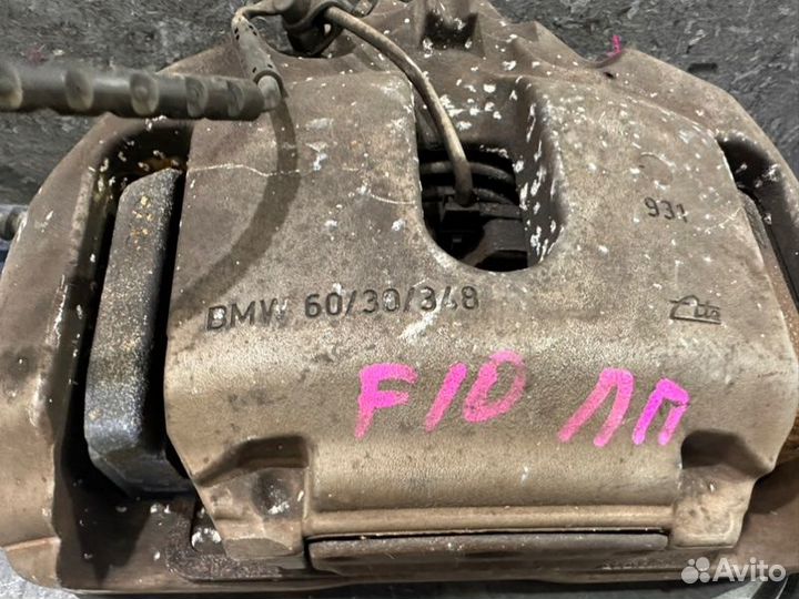 Суппорт передний левый Bmw 5 F10 N55B30A 3.0T