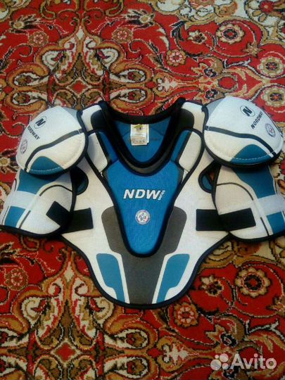 Нагрудник хоккейный